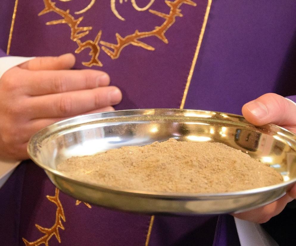 gf-4szN-8gDW-n4Rg sroda-popielcowa-2023-czy-obowiazuje-scisly-post-co-mozna-jesc-w-popielec-994x828